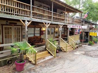 The Buffalo Girls Hotel