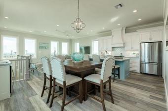 Cake By The Ocean At Seagrass