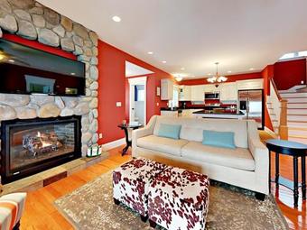 Hilltop Harbor Cottage