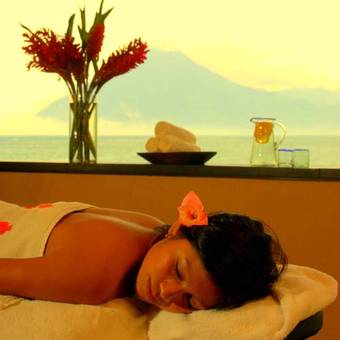 Hotel Laguna Lodge Eco-resort & Nature Reserve