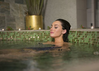 Hotel The Royal Corin Resort & Loto Spa