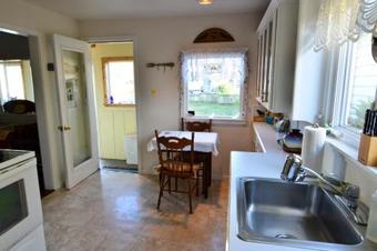 Lily Cottage C