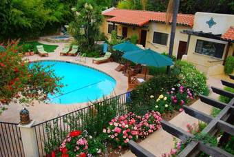 Hotel Blue Iguana Inn