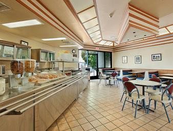 Days Inn & Suites Heritage Hotel