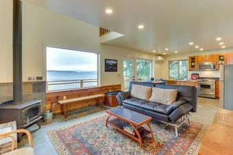 The Cabin At Oak Bay