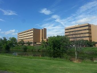 Midway Hotel & Suites Brookfield