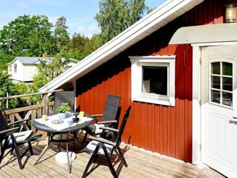 One-bedroom Holiday Home In S-uddvalla