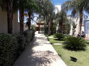 Emmis Park Hotel