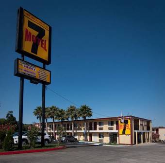 Motel 7