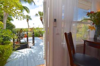 Aparthotel The Inn At Turtle Beach