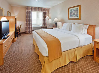 Holiday Inn Express Hotel & Suites Beatrice