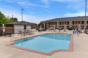 Motel Mockingbird Inn & Suites