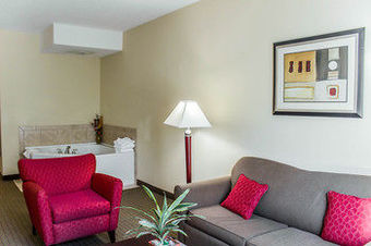 Hotel Comfort Suites Clayton