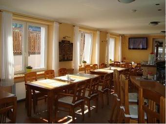 Hostal Hutira Relax Club