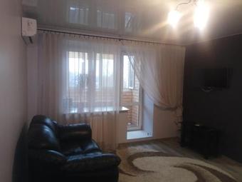 Apartment On Suhaya Street 64a