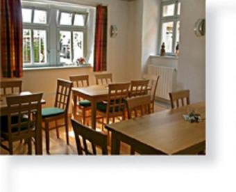 Apartamentos Weingut Herbert Schuler - Ferienwohnungen G�stehaus B�rbel