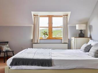 The Farmhouse, Devils Bridge