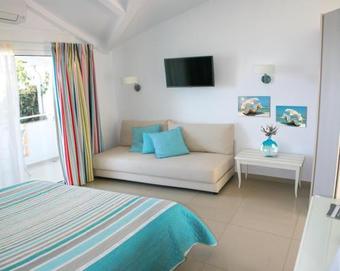 Haris Apartments
