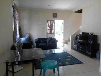 Fame Villa Yokohama Kota Bunga