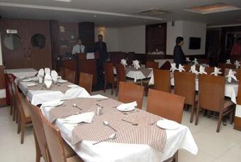 Hotel Amit International