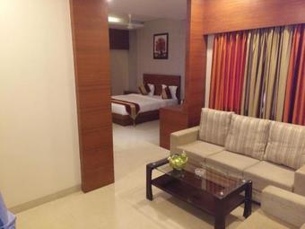 Hotel Shri Khedapati International