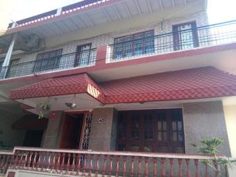 Bed & Breakfast Padma Guesthouse