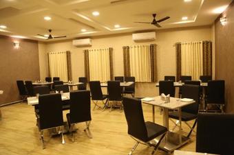The Sslr Hotel