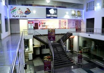 Hotel Triguna Clarks Inn Kurnool