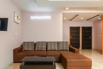 Hostal Oyo 18612 Sree Sai Surya Service Apartment
