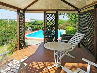 Locazione Turistica Casa Le Rose Rosse (grz150)