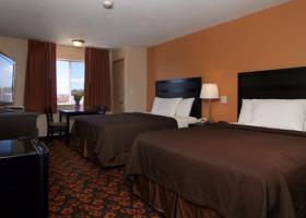 Hotel Rodeway Inn & Suites