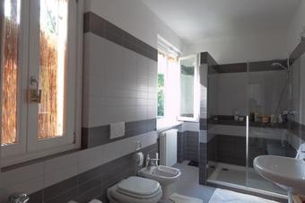 Villa Le Rose Sleeps 8