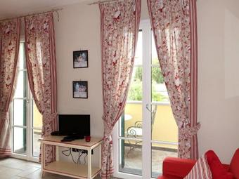 Apartamento Locazione Turistica Residenz Nel Giardino Di Renzo (imp280)