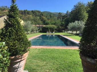 Guamo Villa Sleeps 12 Air Con Wifi