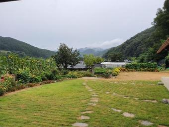 Lodge Moonlight House