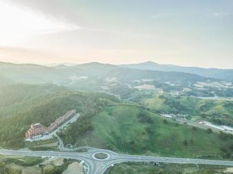 Hyundai Elliot Hotel And Resort