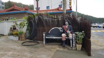 Seaside Sunrise Pension