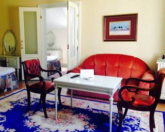 Karolineburg Manor House Hotel