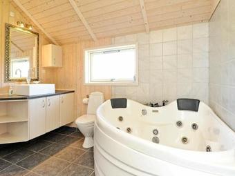 Three-bedroom Holiday Home In Hemmet 32