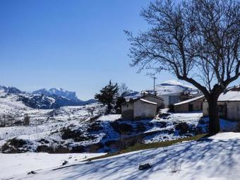 Apartamentos Rurales Saqura Experiences