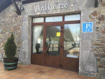 Hostal Burdi -kurutze Pensi�n