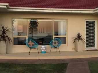 Jewel Of The South Beachside Holiday Rental