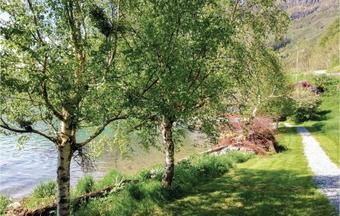 Holiday Home Hyllestad Lifjorden II