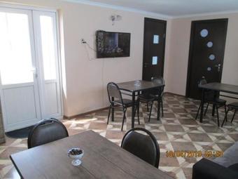 Hostal Guesthouse Elli