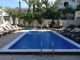 Hotel Muses Studios