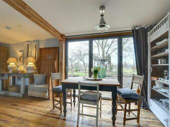 Beautiful Holiday Home In Pluckley Kent With Bbq