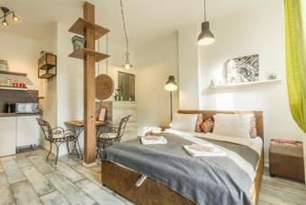 Ginger And Lemon Apartments