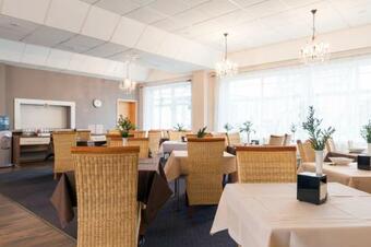 Hotel Gryf O?rodek Mi?dzywodzie