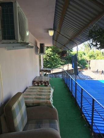 Hostal Guest House Lazurit