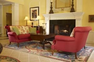 Hotel Trianon Old Naples